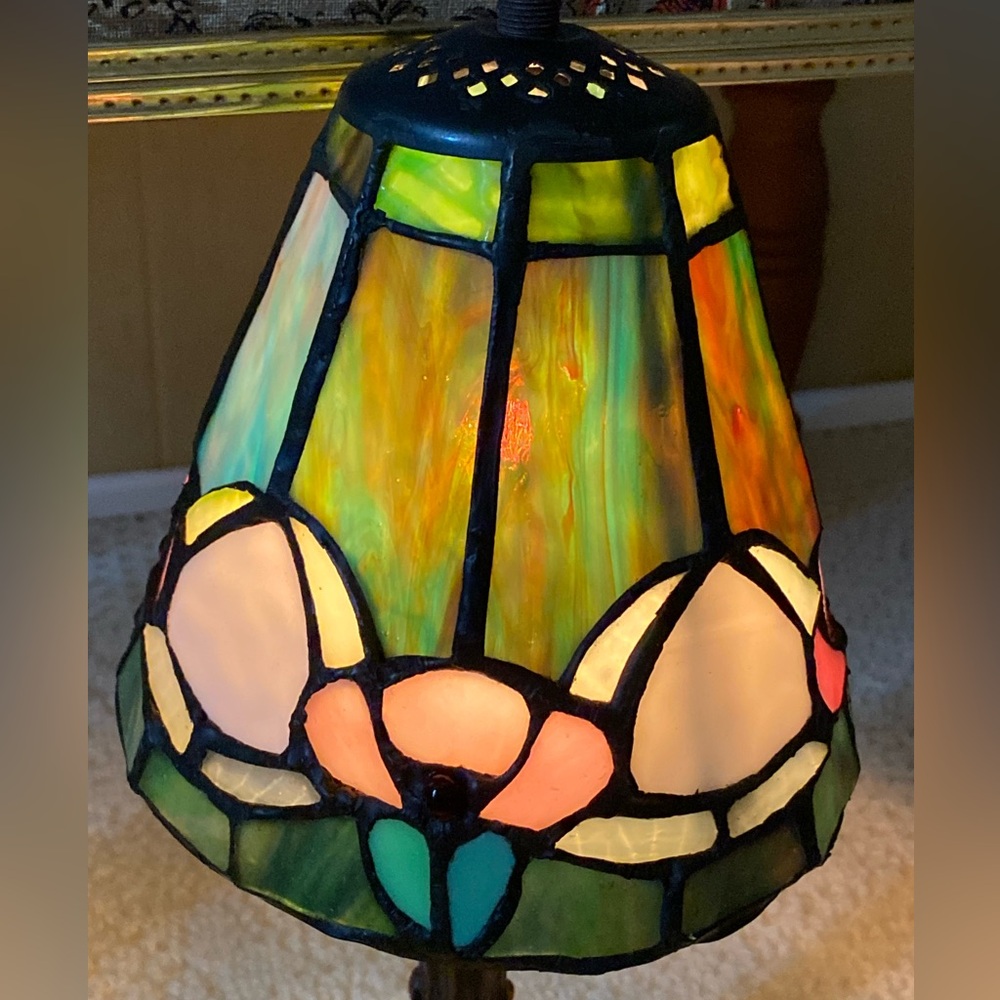 Handcrafted Stained Glass Table Lamp in Green & Pink - Picture 15 of 15